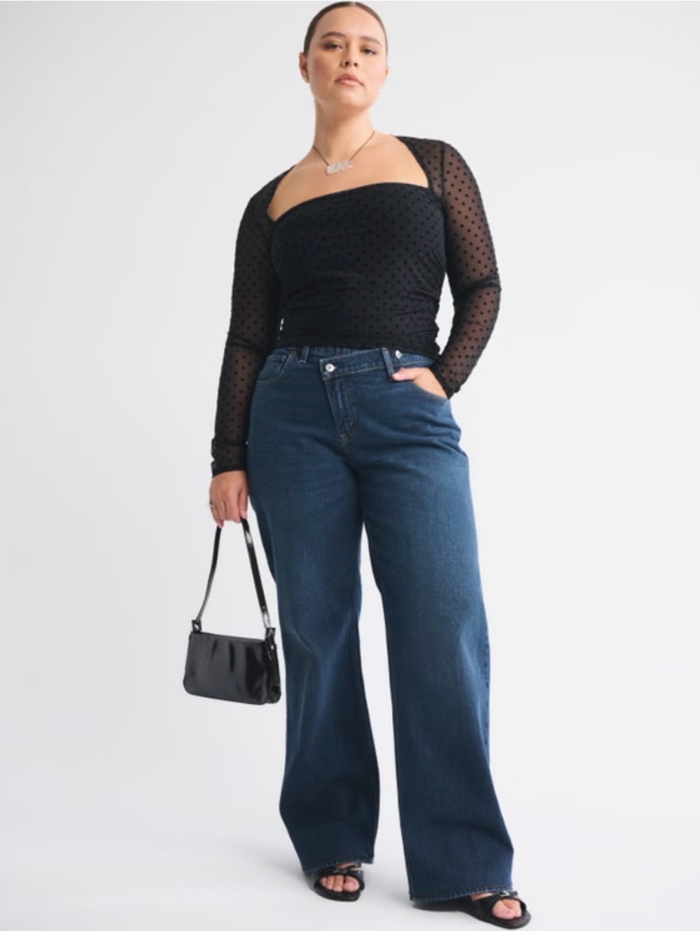 Abercrombie Curve Love High Rise 90s relaxed Jean